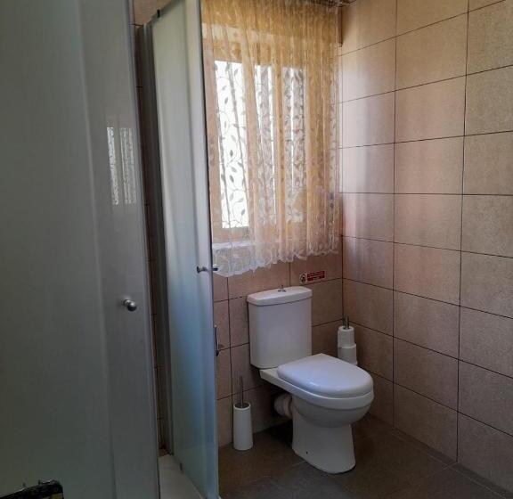 اتاق استاندارد با سرویس بهداشتی مشترک, D Ambrogio Guest House