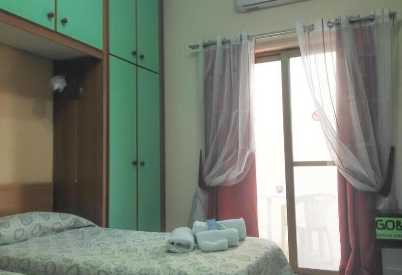 اتاق استاندارد با سرویس بهداشتی مشترک, D Ambrogio Guest House