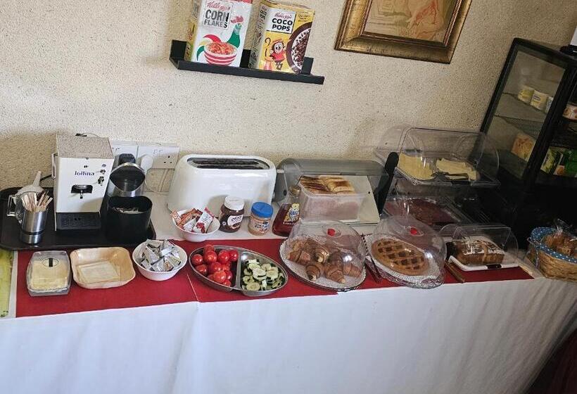 اتاق استاندارد با سرویس بهداشتی مشترک, D Ambrogio Guest House