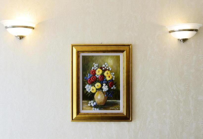 Номер Стандарт, Pensiunea Junior