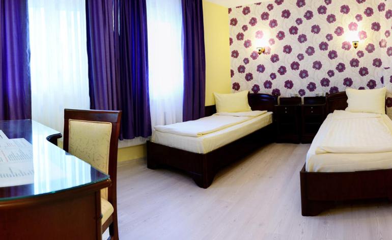 Номер Стандарт, Pensiunea Junior