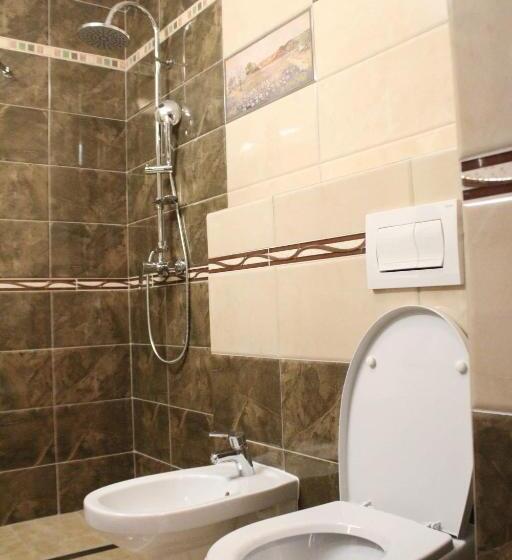 Апартаменты 2 Спальни, Pensiunea Junior