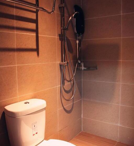 جناح عائلي, D Elegance