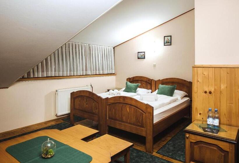 اتاق استاندارد سه نفره, Gostisce Ulipi