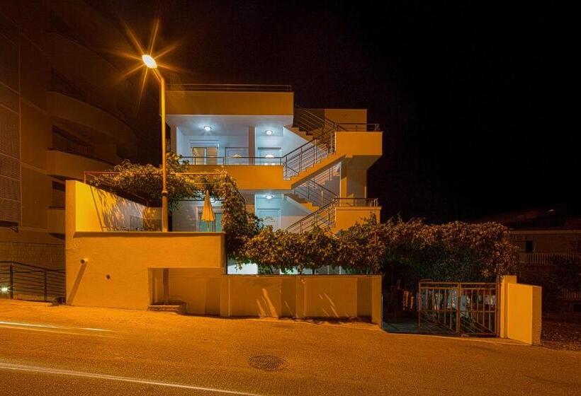 آپارتمان 1 خوابه با چشم‌انداز دریا, Guest House Ugljevarevic