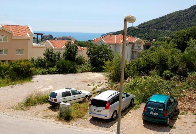 آپارتمان 1 خوابه با چشم‌انداز دریا, Guest House Ugljevarevic