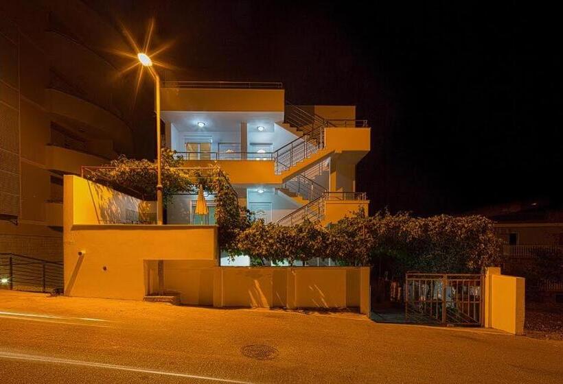 اتاق استاندارد با چشم‌انداز دریا, Guest House Ugljevarevic