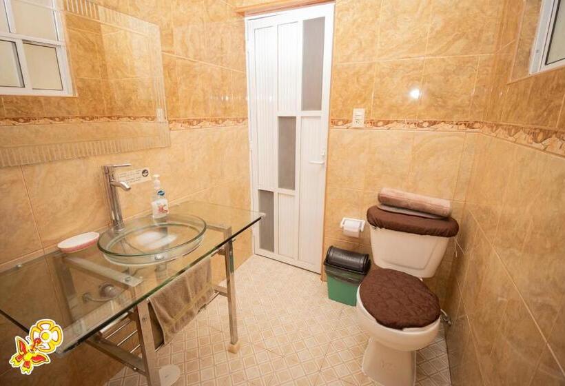 Quarto Estandar, Jatziri