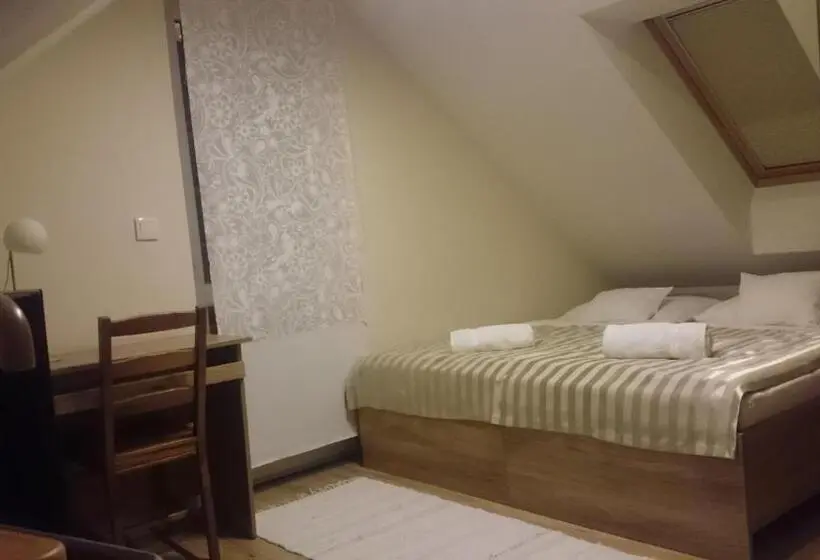 اتاق استاندارد, Apartman Gondola