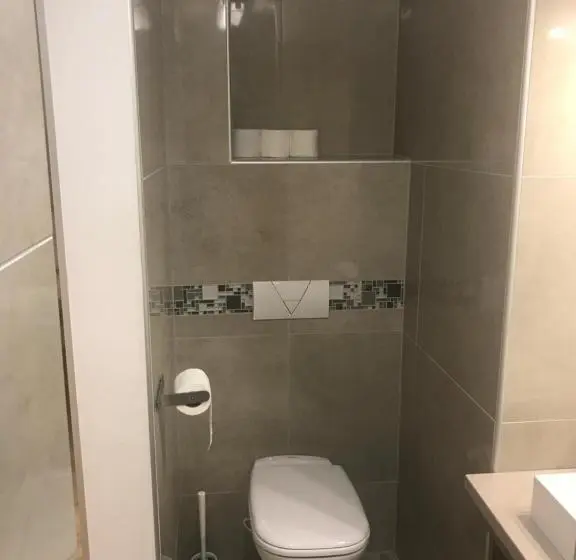 اتاق استاندارد سه نفره, Apartman Gondola