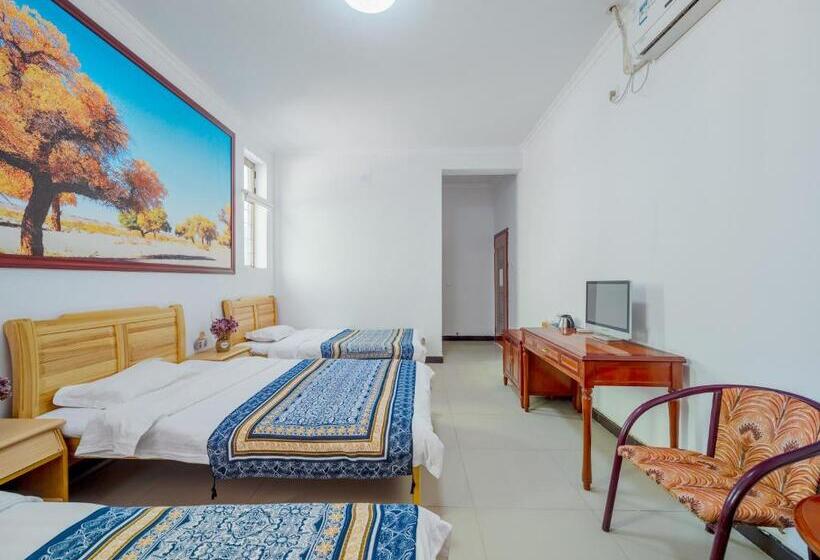 Üç Kişilik Standart Oda, Dunhuang Hu Yang Inn