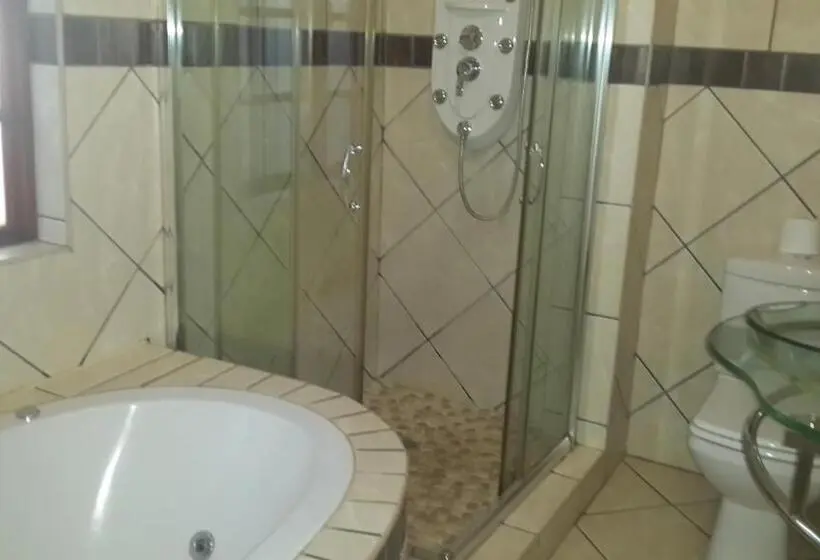 スタンダードルーム, Njala Guest House