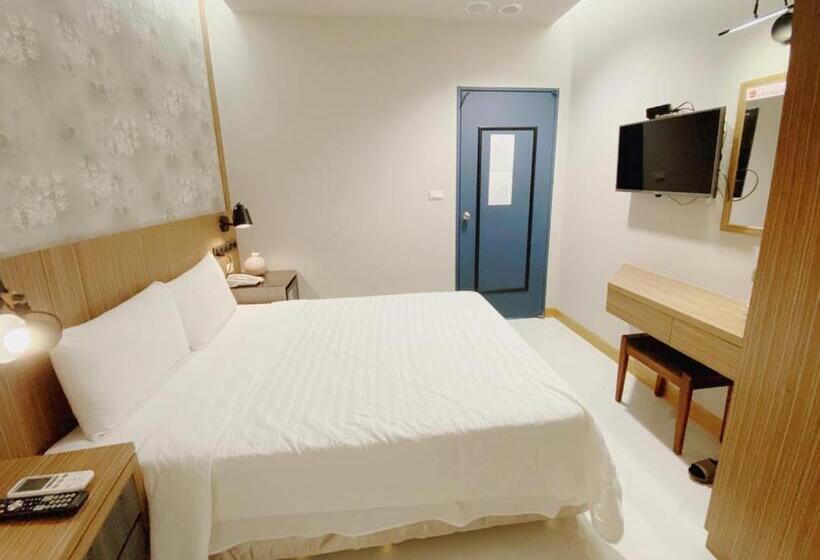 اتاق لوکس, H