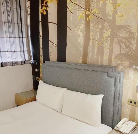 اتاق لوکس, H