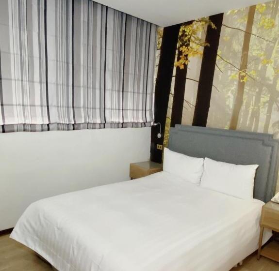 اتاق کلاس بیزنس, H