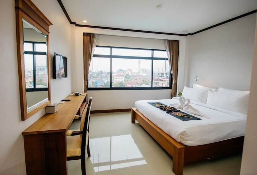 수피리어 룸, Sisombat Plaza