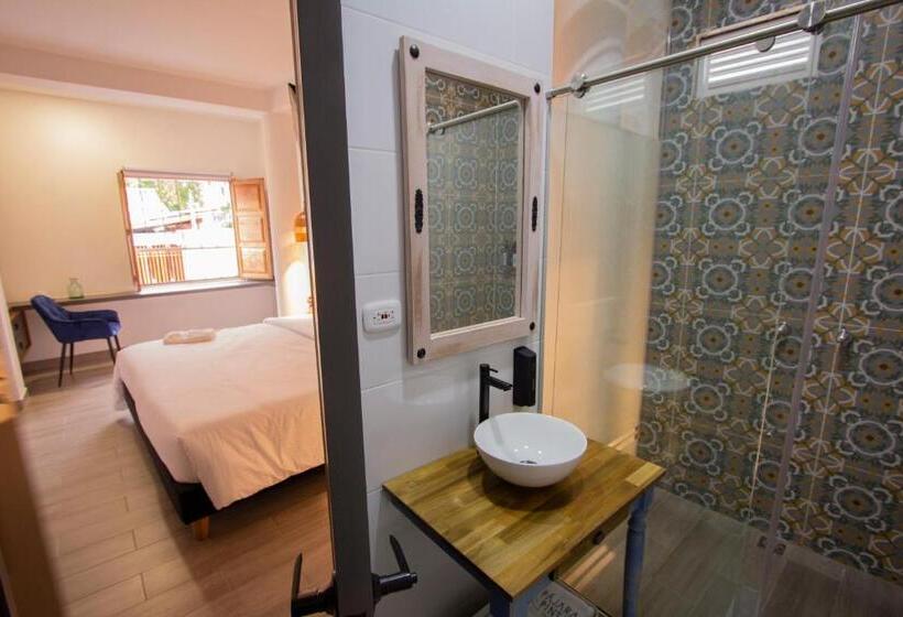 デラックスルーム, Pajara Pinta