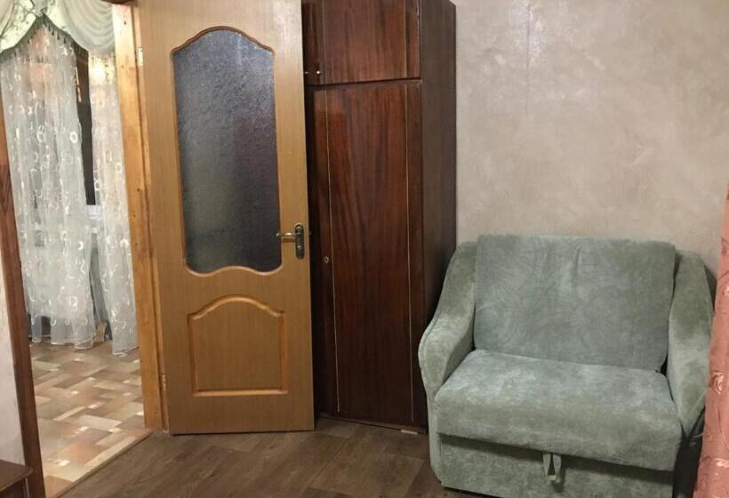 آپارتمان 1 خوابه, Shevchenka Guest House от 600гр 1 2 3к квартири 096 55 48 111 біля академії