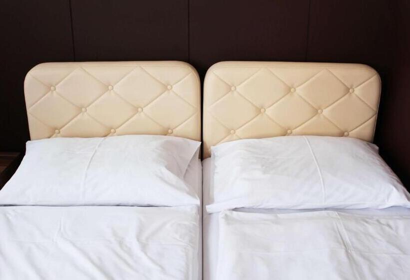 高级大房间, ďumbier