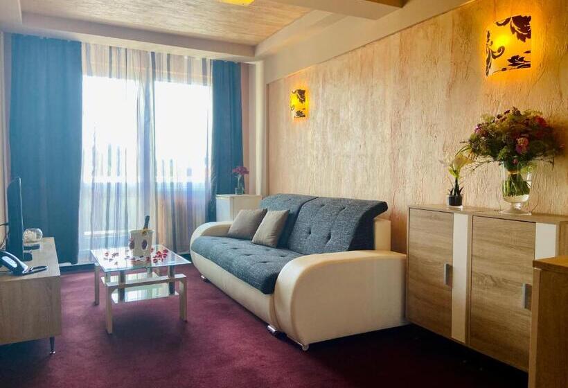 带阳台套房, ďumbier