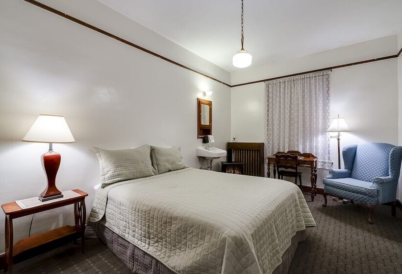 חדר סטנדרט, Ryan