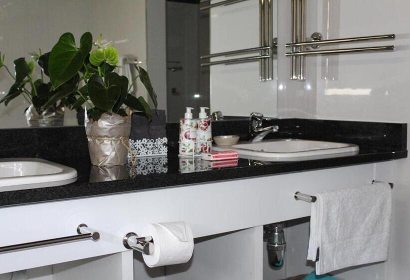 行政套房, Windfall Plett