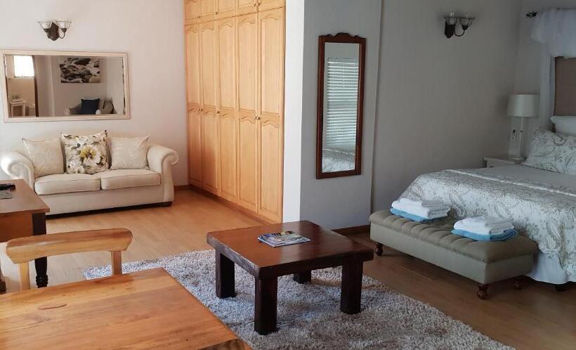 高级大房间, Windfall Plett