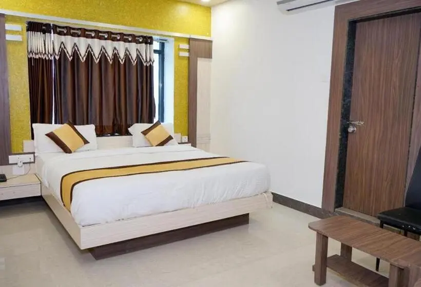 Quarto Deluxe, Gopal