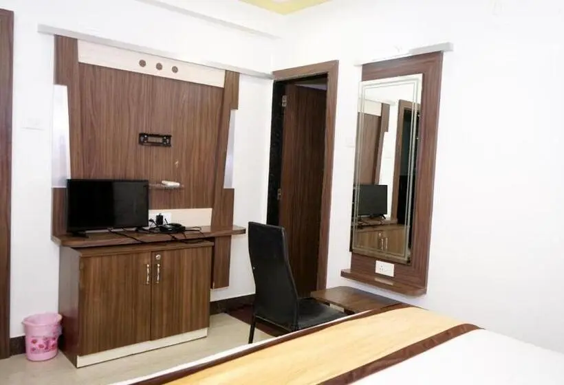 Quarto Deluxe, Gopal