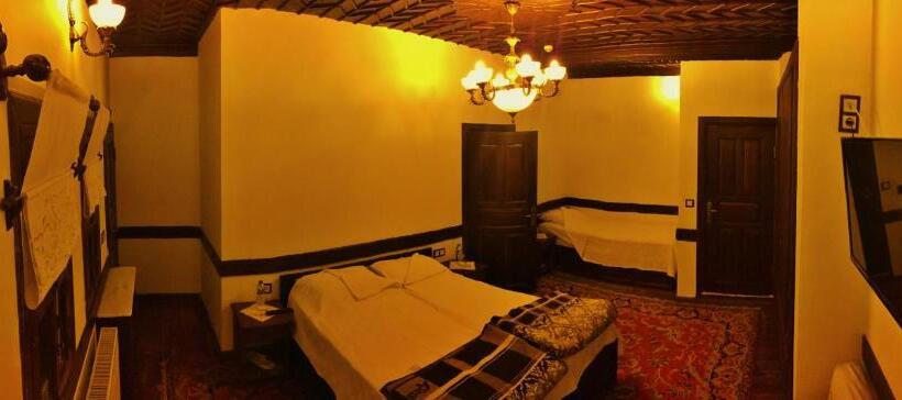 バルコニー付スタンダード４ベッドルーム, Beybagi Konak