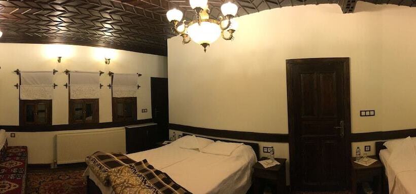 バルコニー付スタンダード４ベッドルーム, Beybagi Konak