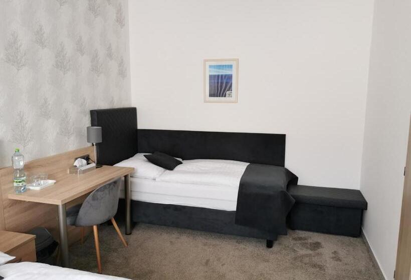 اتاق استاندارد سه نفره, Penzion Ema B&b