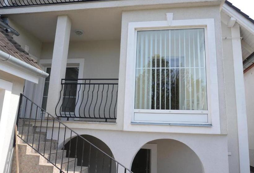 اتاق استاندارد اینتریور, Villa Ladver