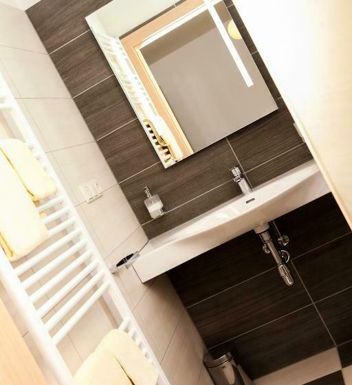 バルコニー付きデラックスルーム, Weingut Zirngast