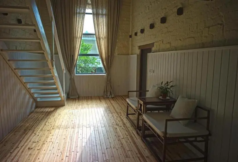 メゾネットスイート, Zen Box House