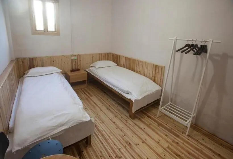 スタンダードルーム, Zen Box House
