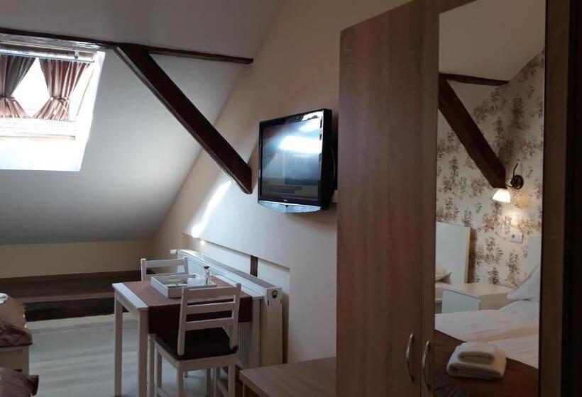 三人经典房间, Pensiunea Casa Rusu