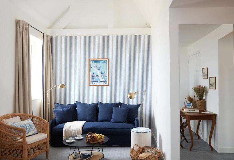 オーシャンビューデラックスルーム, Le Flaubert