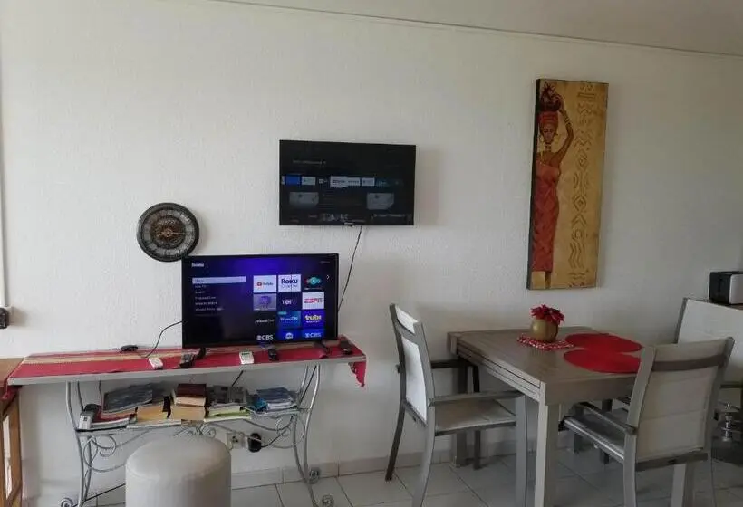 آپارتمان 1 خوابه با بالکن و چشمانداز دریا, Orient Bay Beach Studio