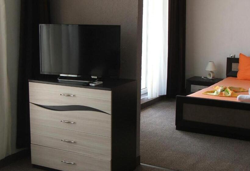 带大床的标准工作室, Guest House Compass