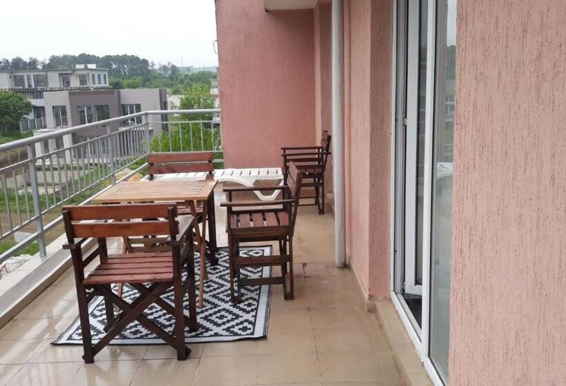 带大床的标准工作室, Guest House Compass