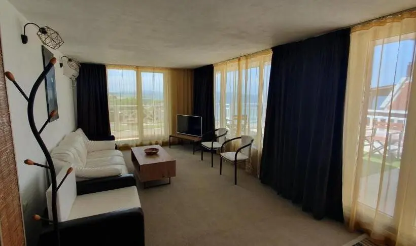 آپارتمان 1 خوابه با چشم‌انداز دریا, Guest House Compass
