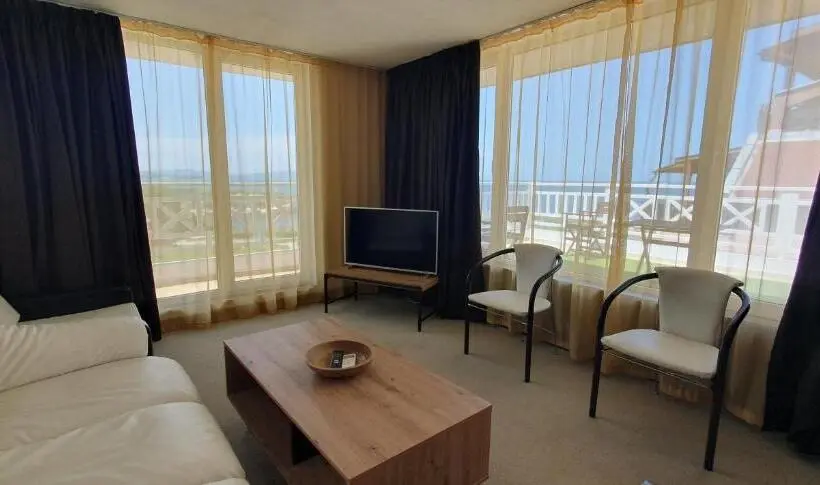آپارتمان 1 خوابه با چشم‌انداز دریا, Guest House Compass