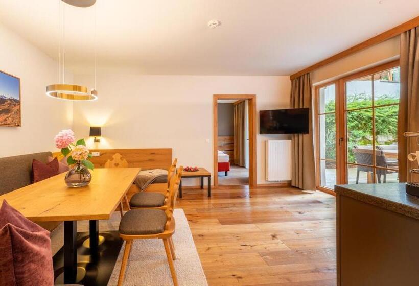 2-Bedroom Classic Apartment, Das Kaltenbach   Apart