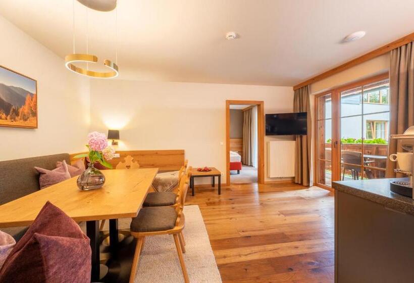 2-Bedroom Classic Apartment, Das Kaltenbach   Apart