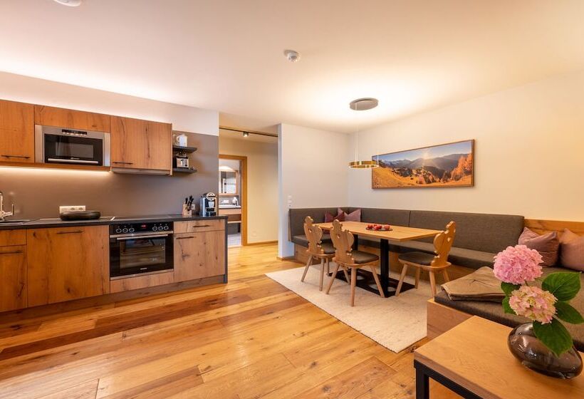 2-Bedroom Classic Apartment, Das Kaltenbach   Apart