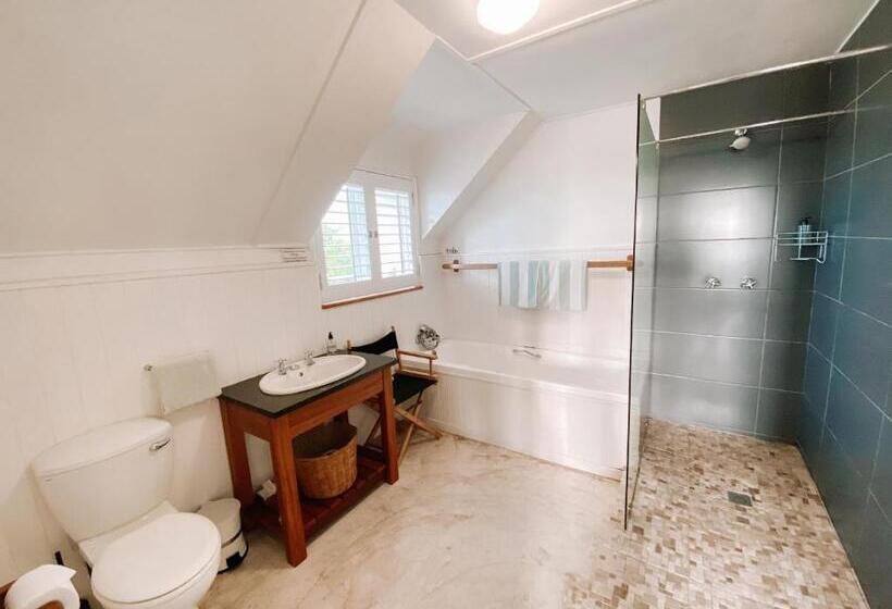 آپارتمان 1 خوابه با بالکن, Pebbles Beach Cottage