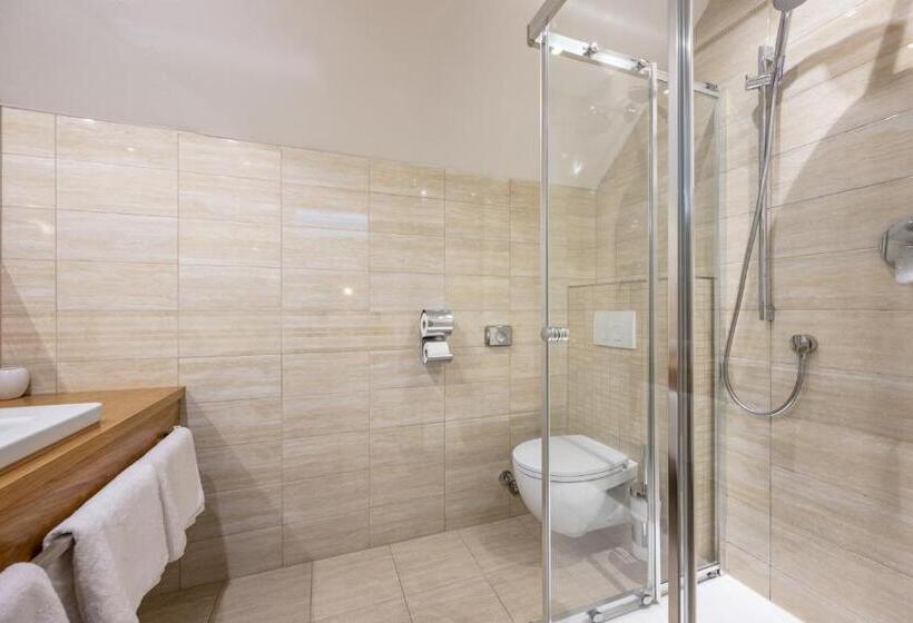 غرفة ديلوكس مزودة بشرفة, Villa Ambach