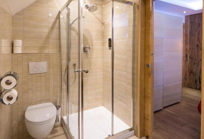 غرفة ديلوكس مزودة بشرفة, Villa Ambach