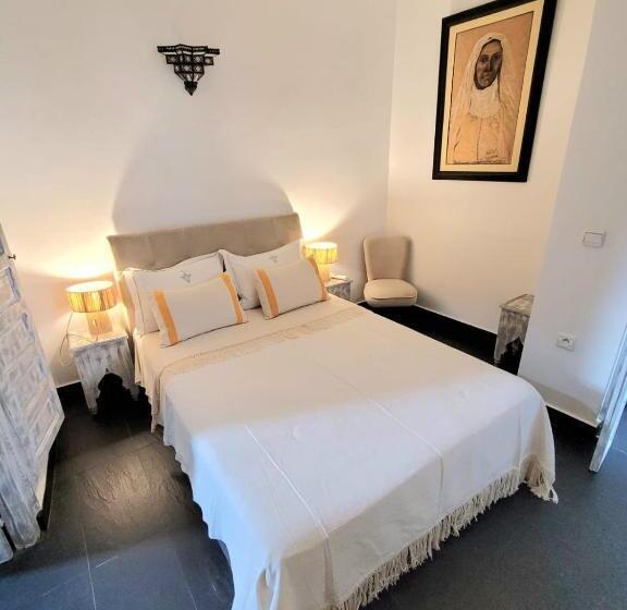 خانه 1 خوابه, Riad L'empire